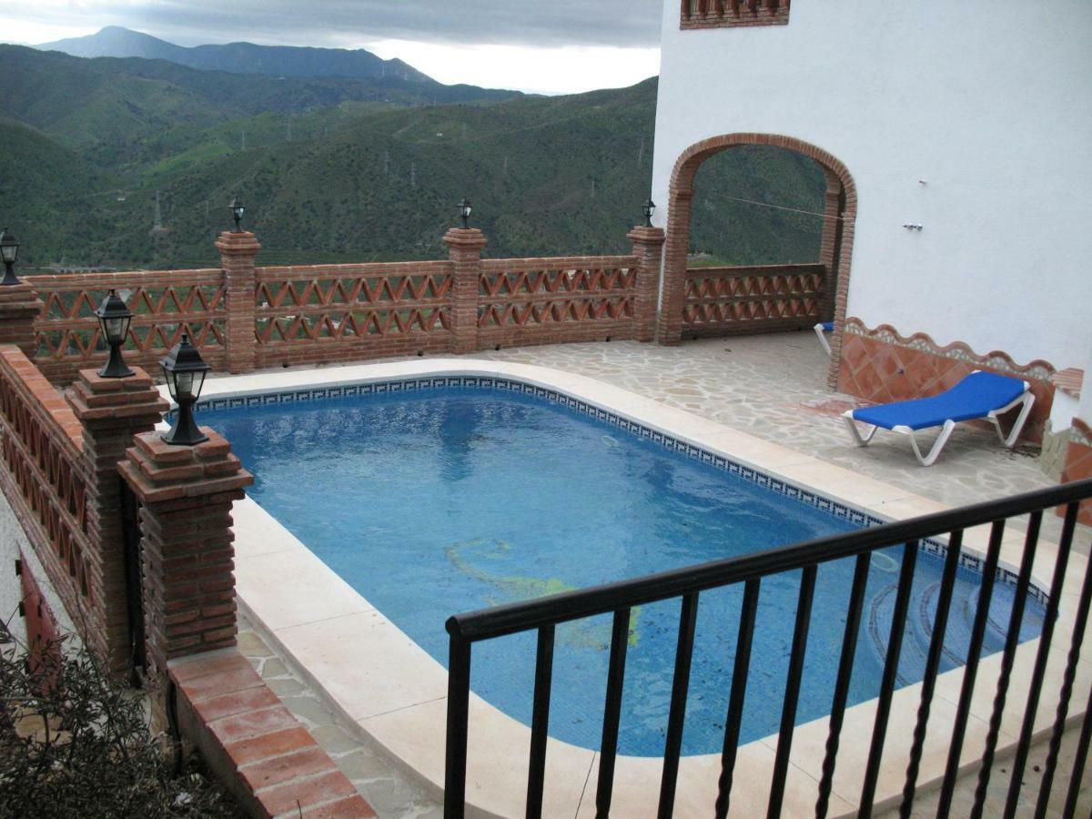 Gospodarstwo wiejskie Casa Encina - Encinasola Turismo Rural. *